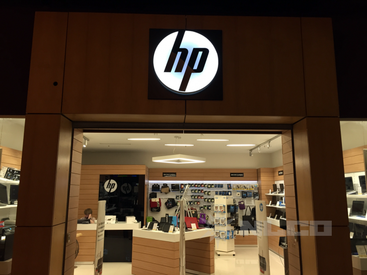 Магазин «Hewlett-Packard» в ТРЦ «Экспобел» в Минске.